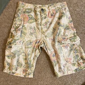 TRUE RELIGION CARGO SHORTS